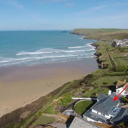 The White House Polzeath